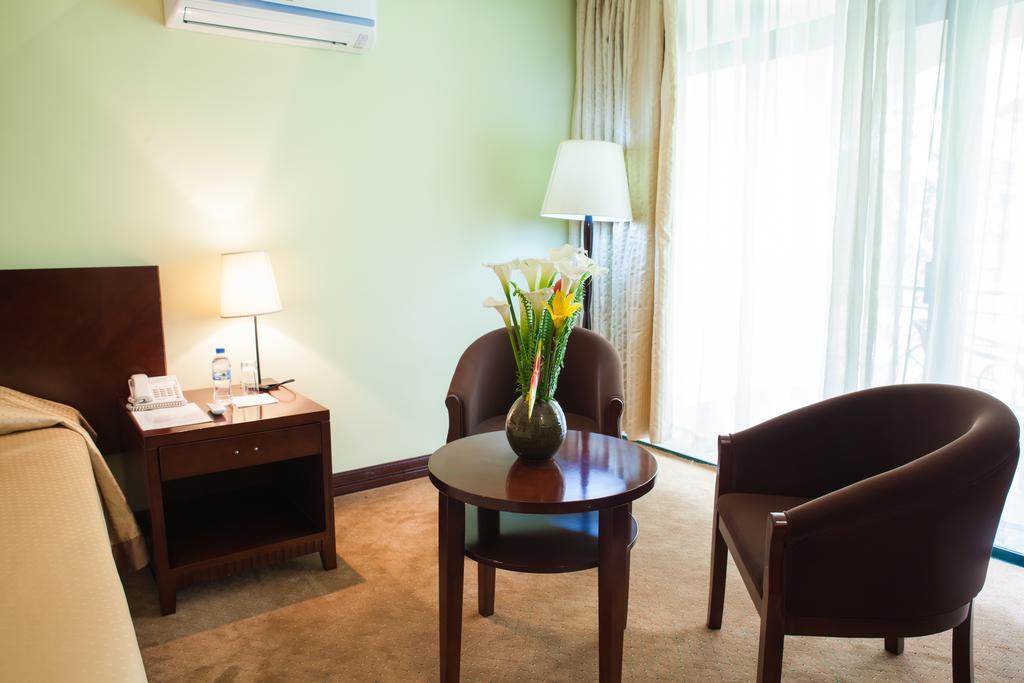 Gorillas Volcanoes Hotel Ruhengeri Zewnętrze zdjęcie