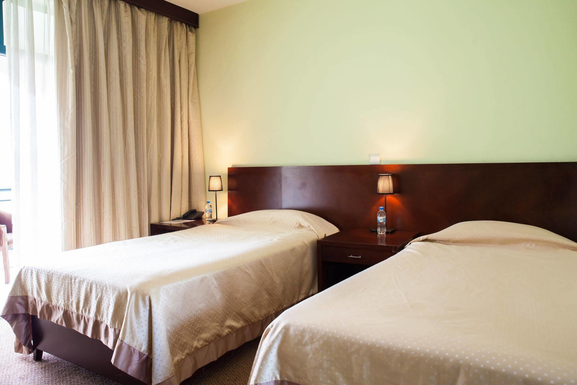 Gorillas Volcanoes Hotel Ruhengeri Zewnętrze zdjęcie