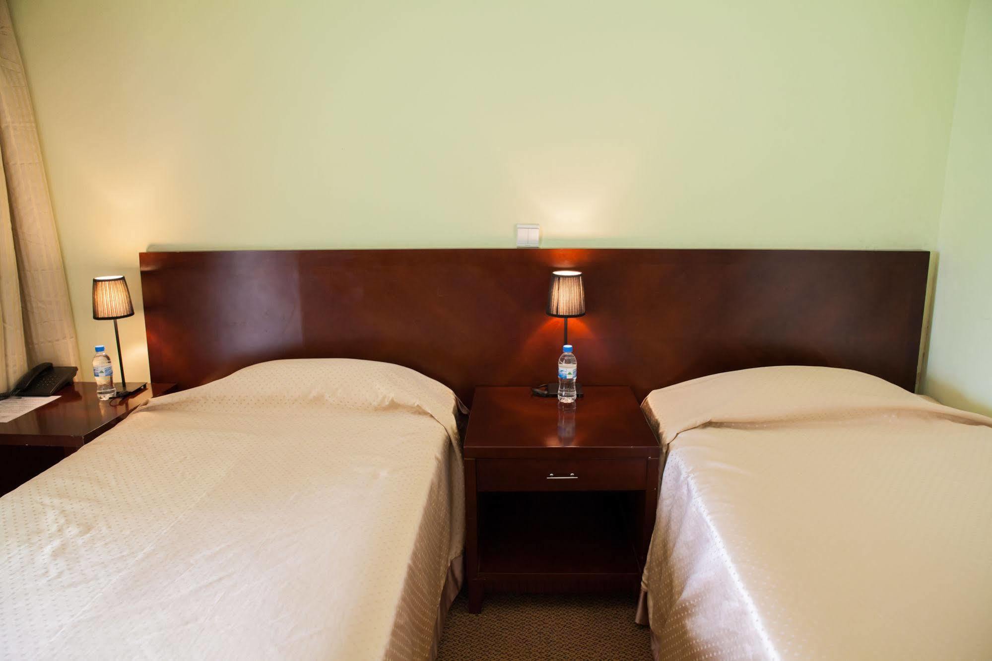 Gorillas Volcanoes Hotel Ruhengeri Zewnętrze zdjęcie