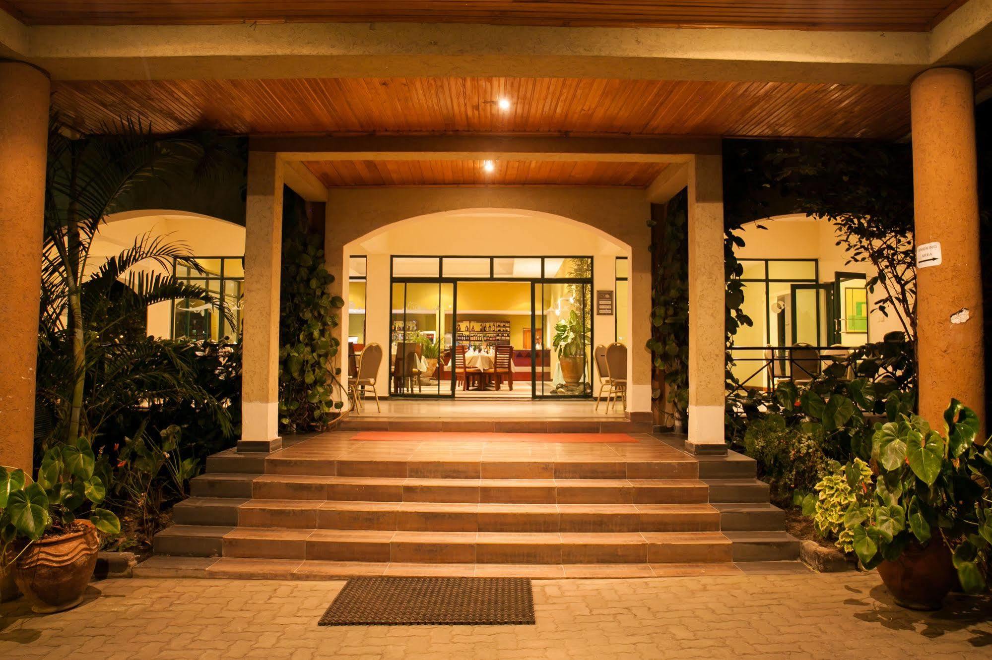 Gorillas Volcanoes Hotel Ruhengeri Zewnętrze zdjęcie